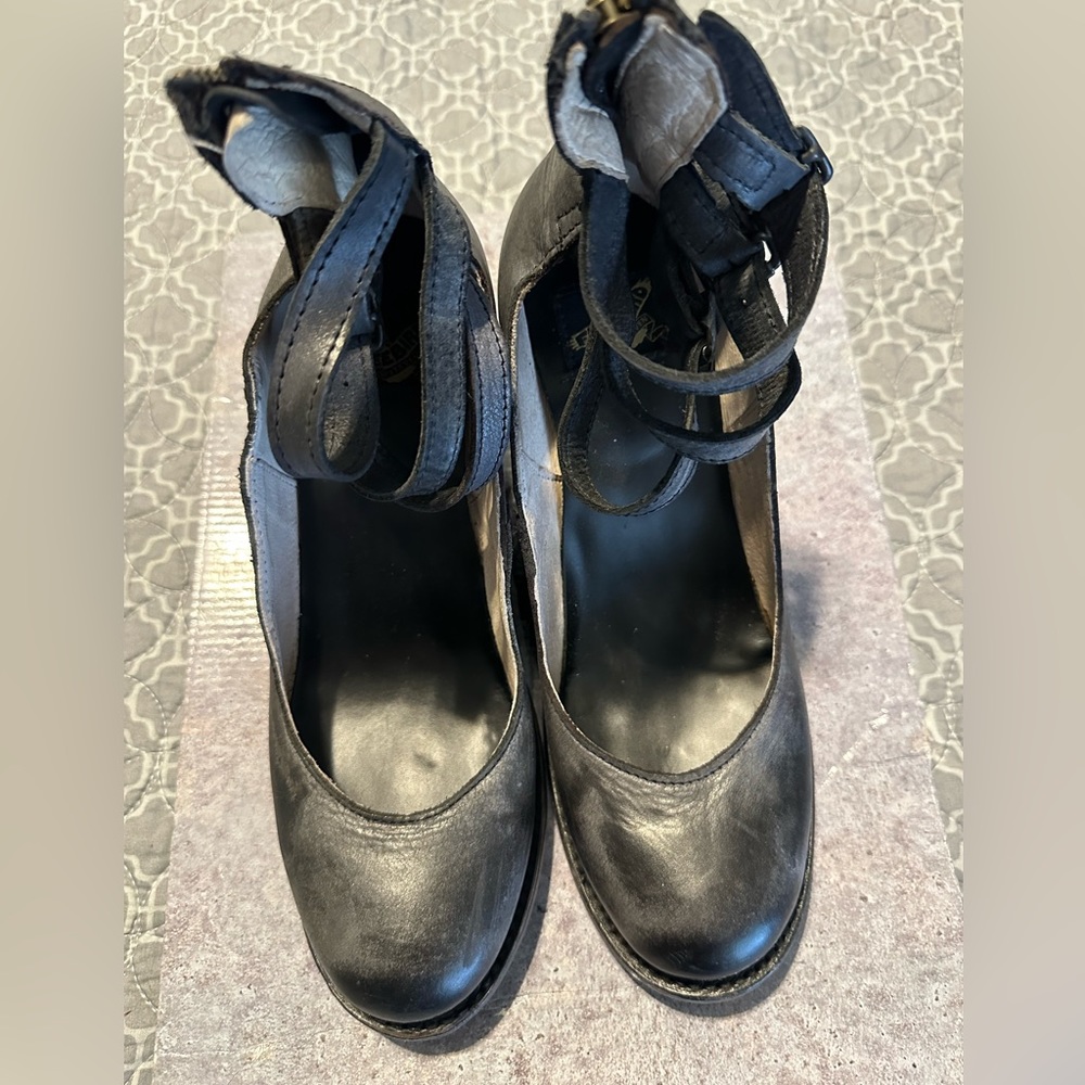 Freebird Randi Sz 7 - with original box and dust covers